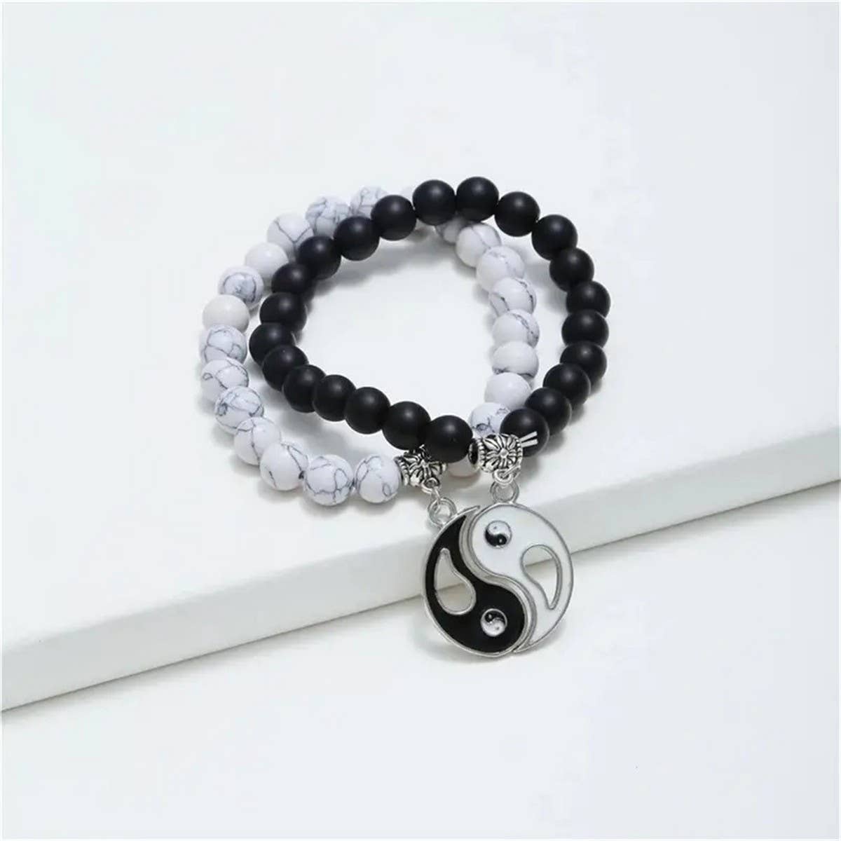 CWAJE4231_WHITE TURQUOISE BLACK AND WHITE TAI CHI BRACELET
