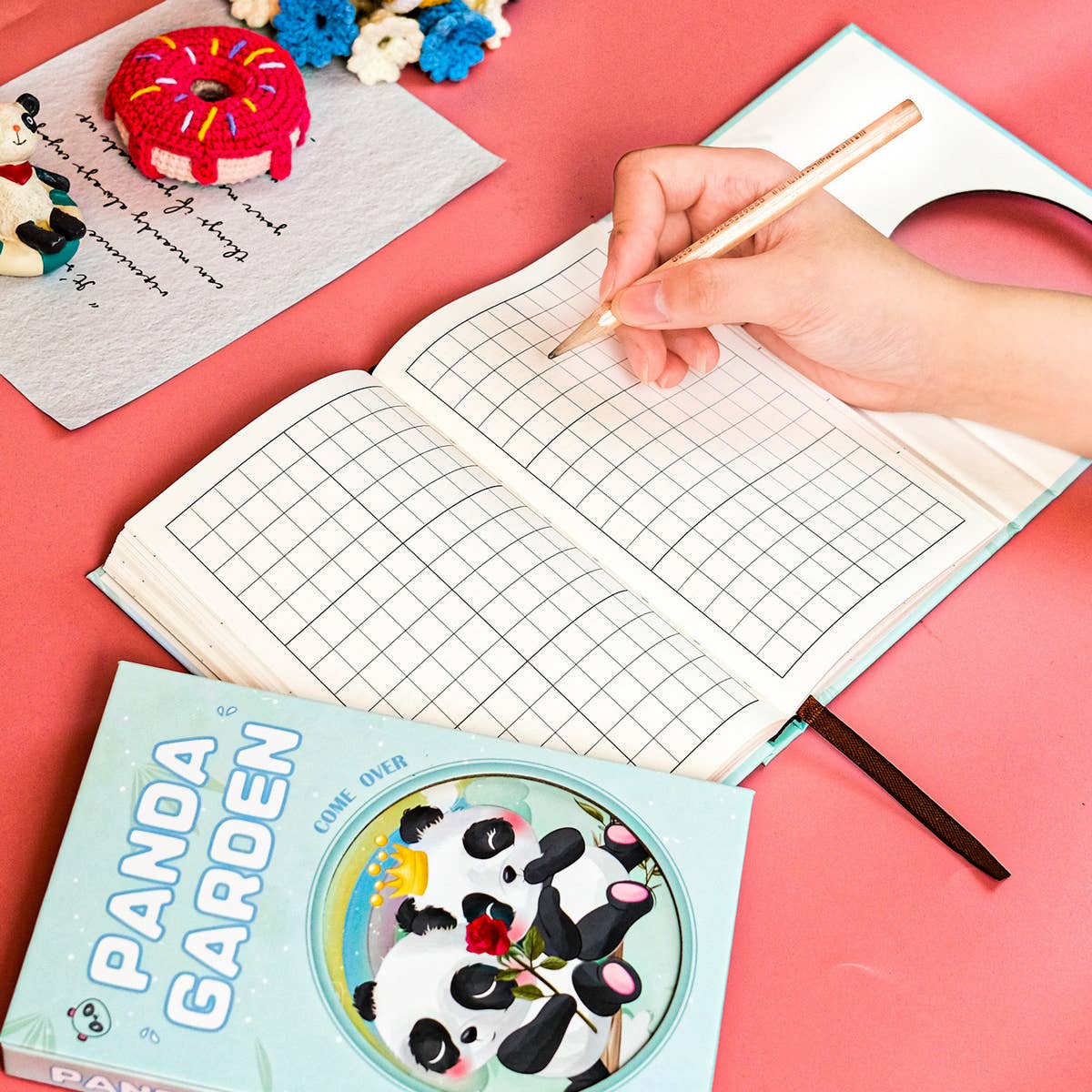 PORTABLE TRI-FOLD MAGNETIC BUCKLE NOTEBOOK_CWMM1854