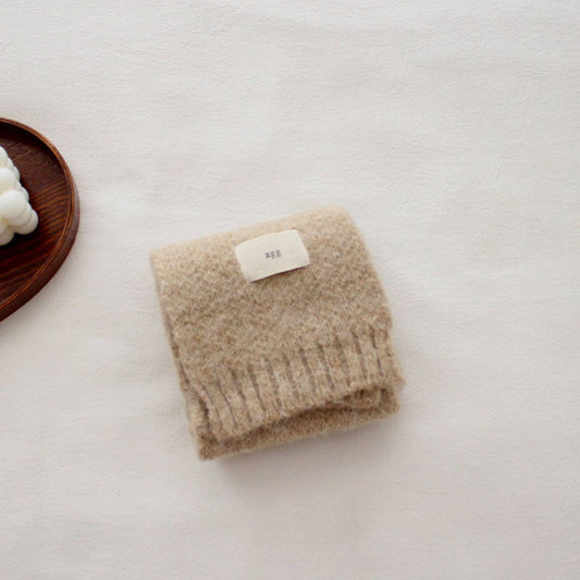 CHILDREN'S SIMPLE AND VERSATILE KNITTED SCARF