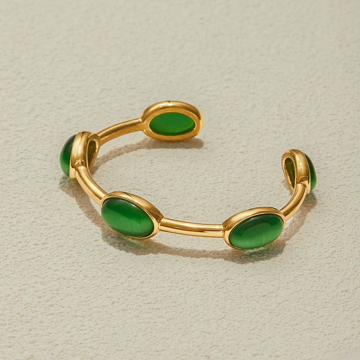 Luxury 18K Gold Green Oval Natural Stone Cuff