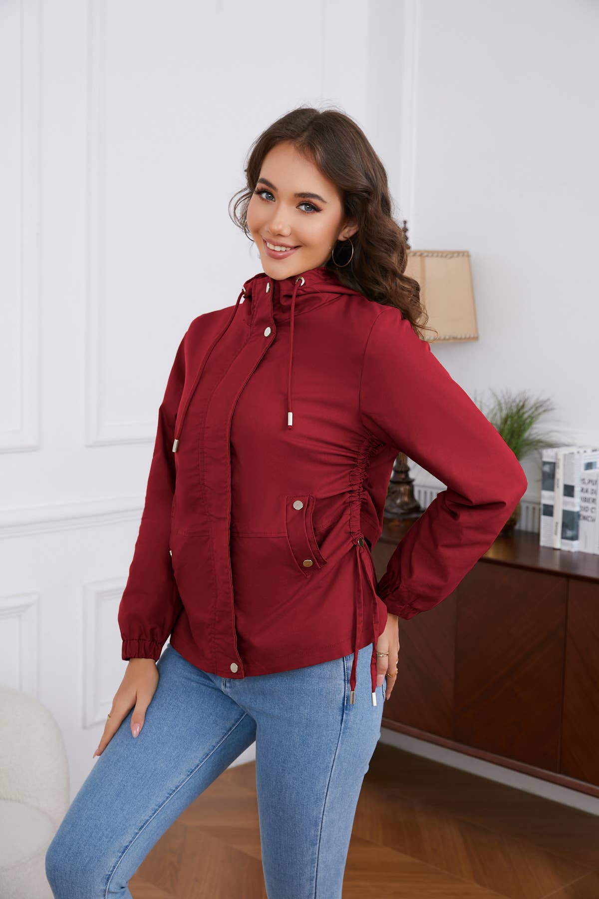 HOODED LONG-SLEEVED BASIC WINDBREAKER