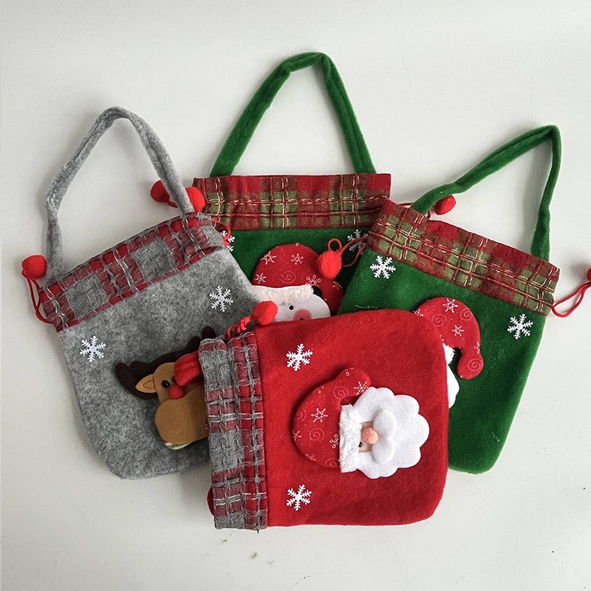 CWMM9700_CHRISTMAS EVE CANDY APPLE TOTE BAG