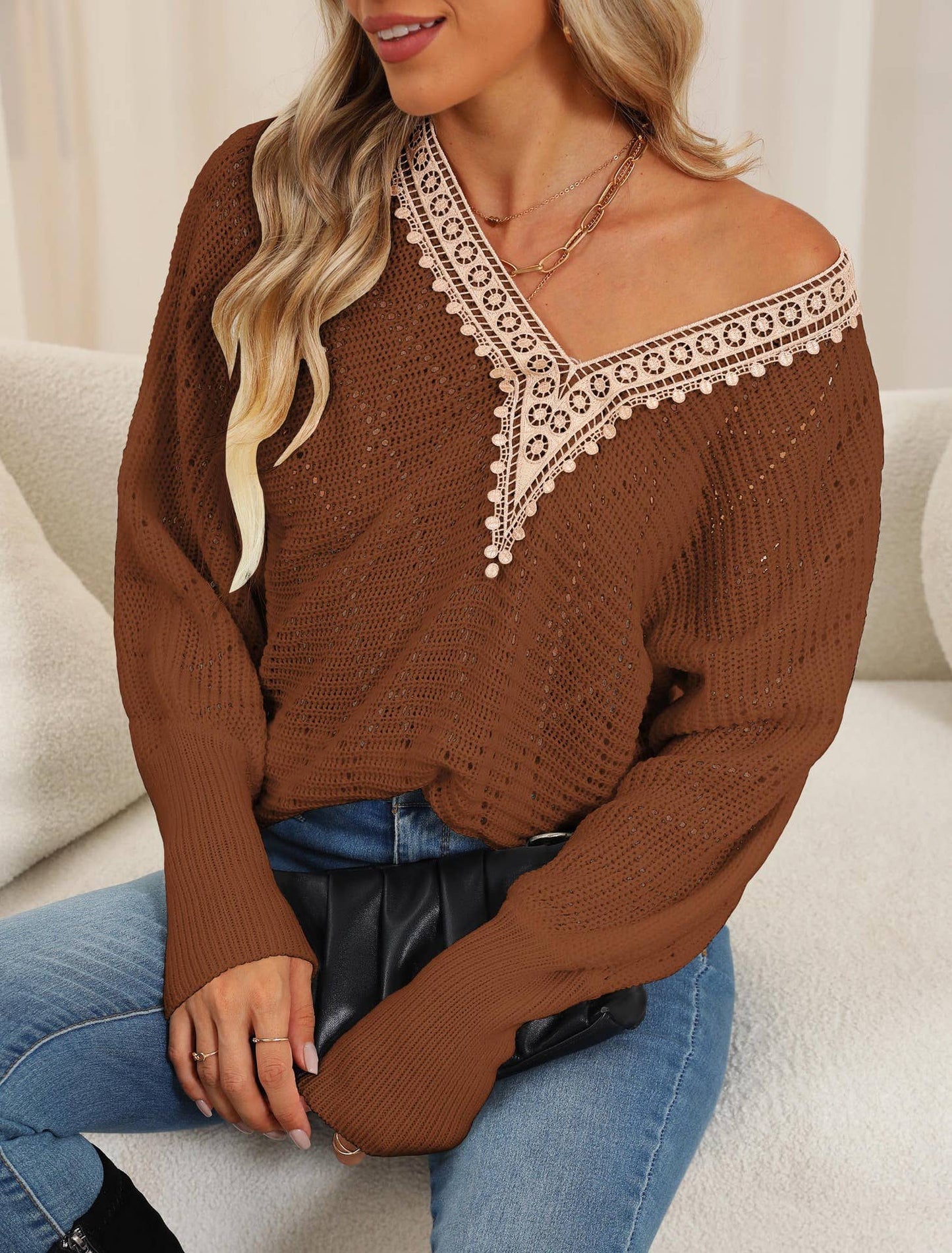 LACE V-NECK PATCHWORK BATSLEEVE SWEATER