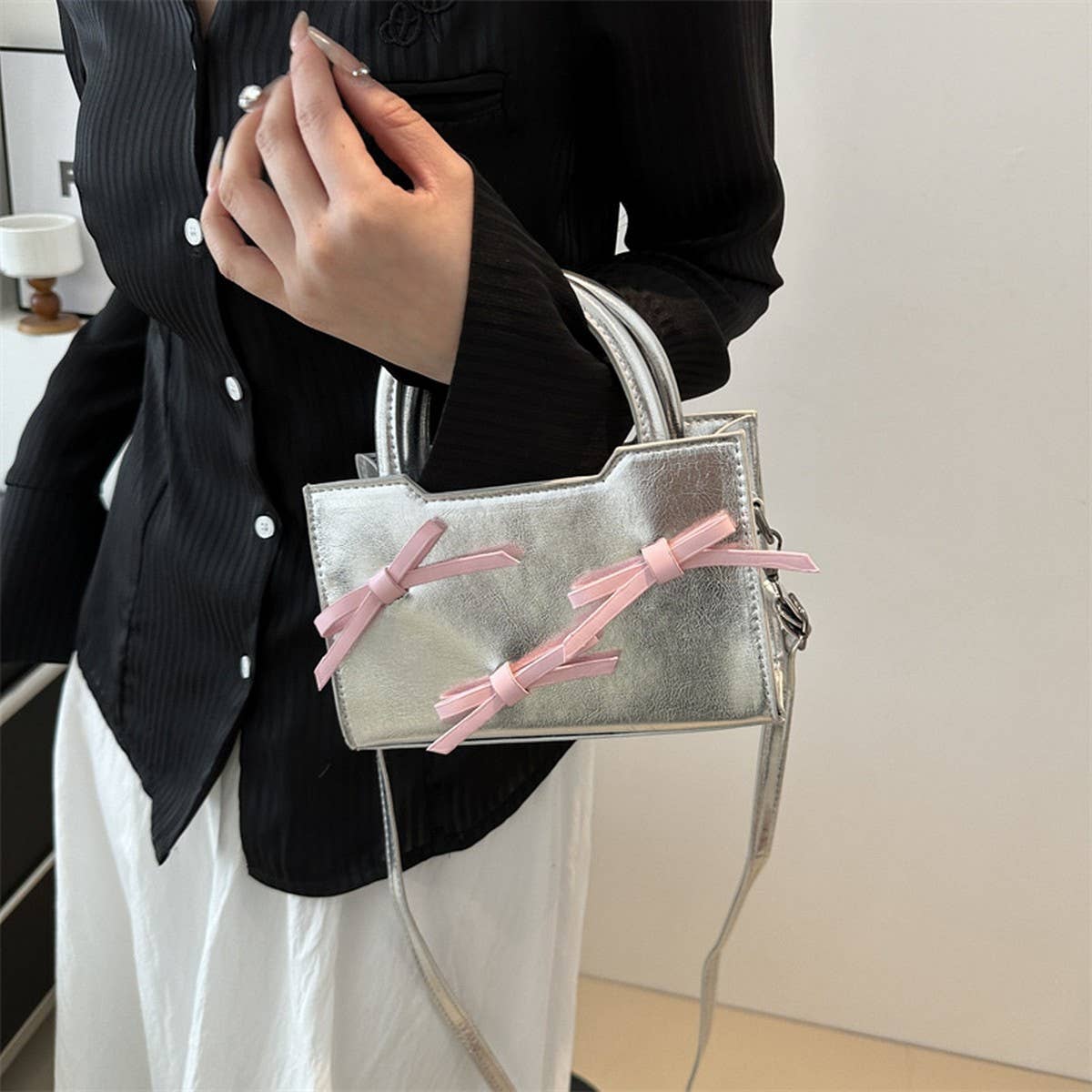FASHIONABLE COMMUTER BOW HANDBAG_CWAB3302