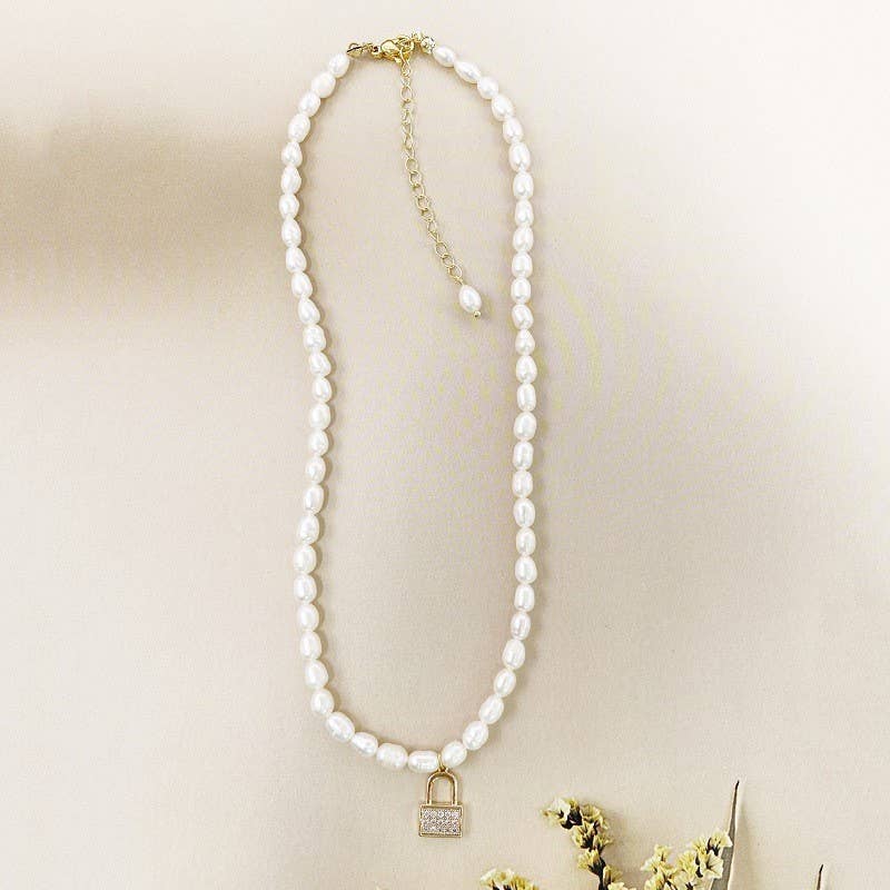 Baroque irregular retro freshwater pearl necklace