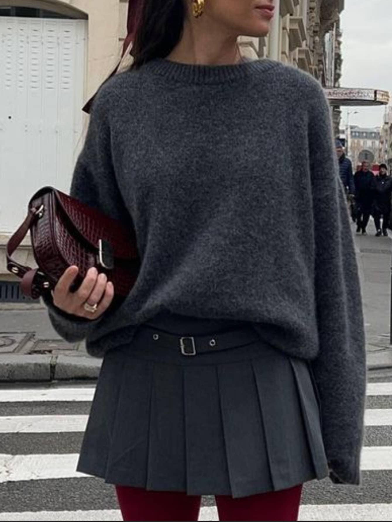 Simple long-sleeved solid-color knitted sweater