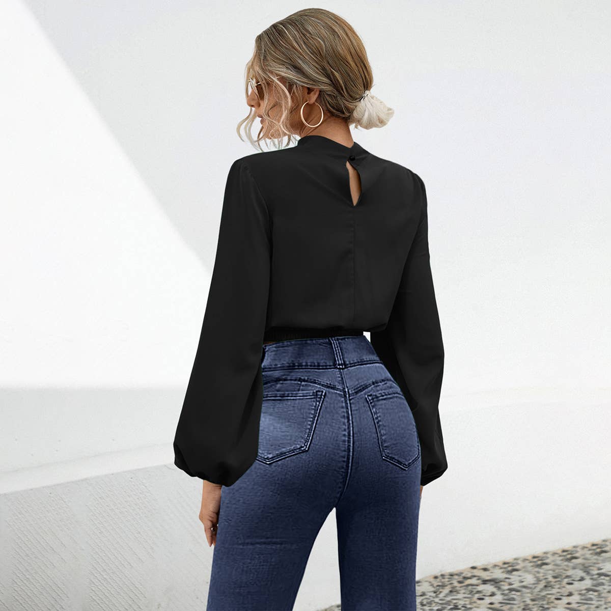 Twisted lantern sleeve design short top