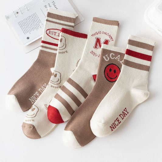 NEW LADIES CARTOON SMILEY FACE LETTER SOCKS