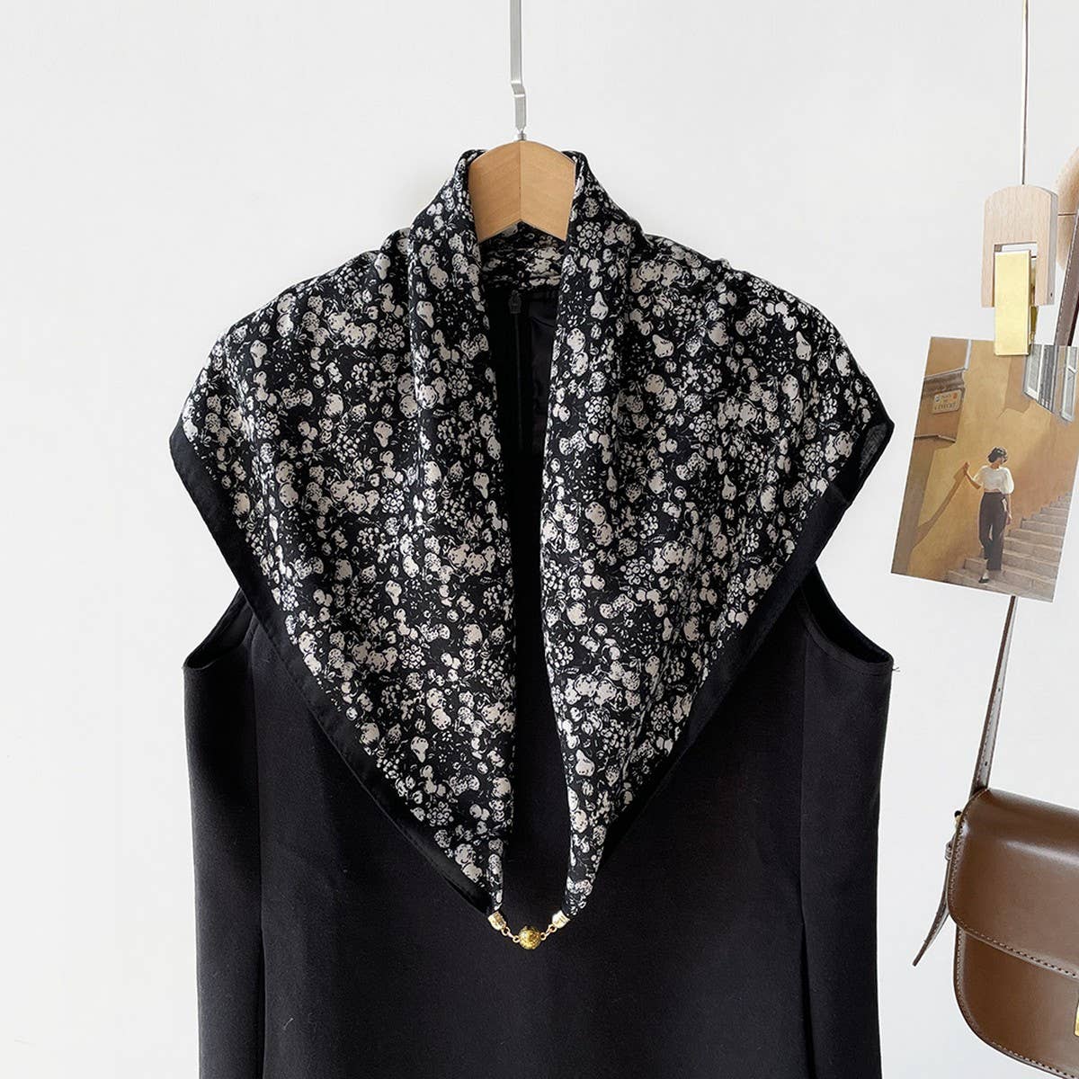 Magnetic Closure Scarf, Floral Triangle Neck Wrap