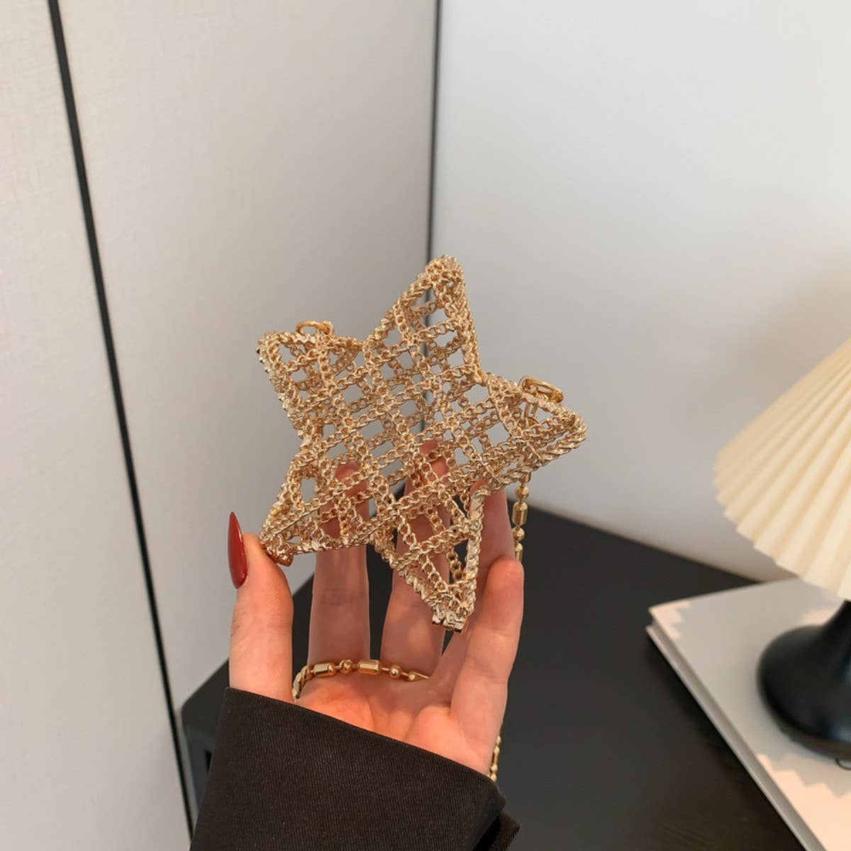 FIVE-POINTED STAR HOLLOW CHAIN SQUARE CLUTCH BAG_CWAB3260
