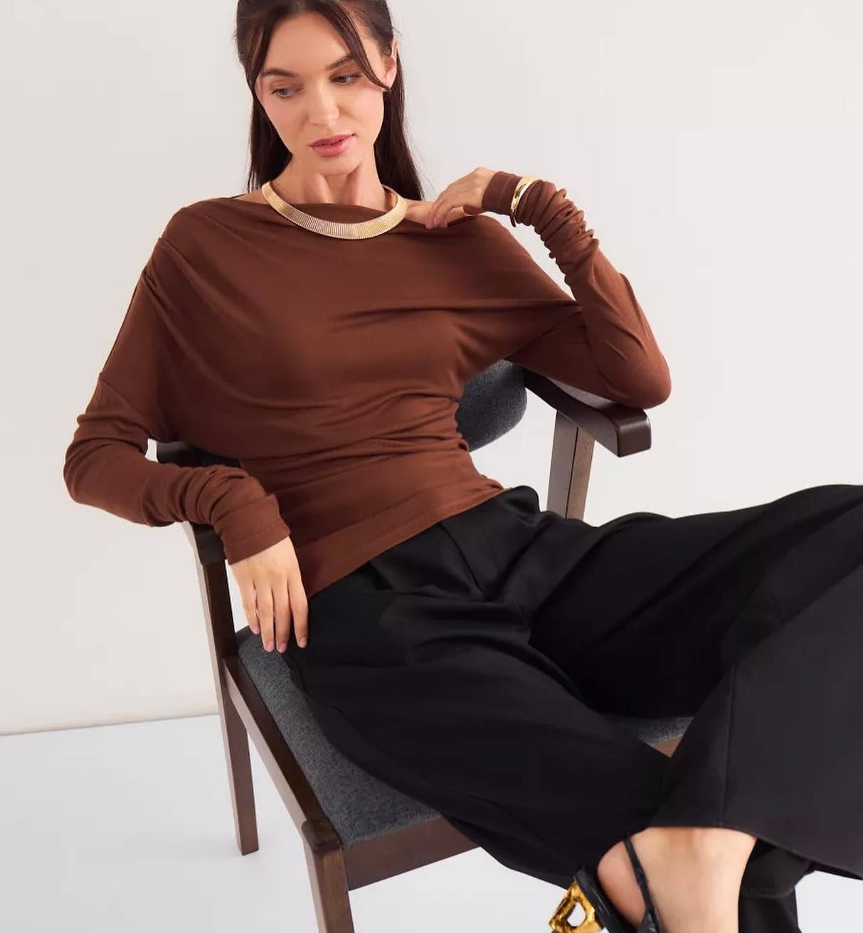 SOLID COLOR SLANT NECK OFF-THE-SHOULDER TOP