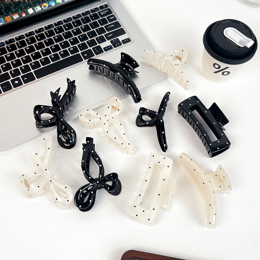 Polka Dot Hair Claw for Elegant Buns_CWAHA2066
