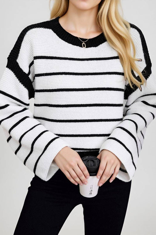 CWOSWL07061_BLACK AND WHITE STRIPED PULLOVER KNIT SWEATER