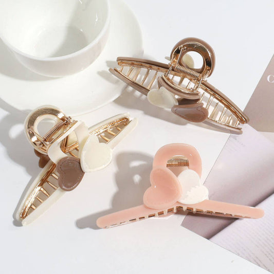 SWEET AND VERSATILE HEART HAIRPIN