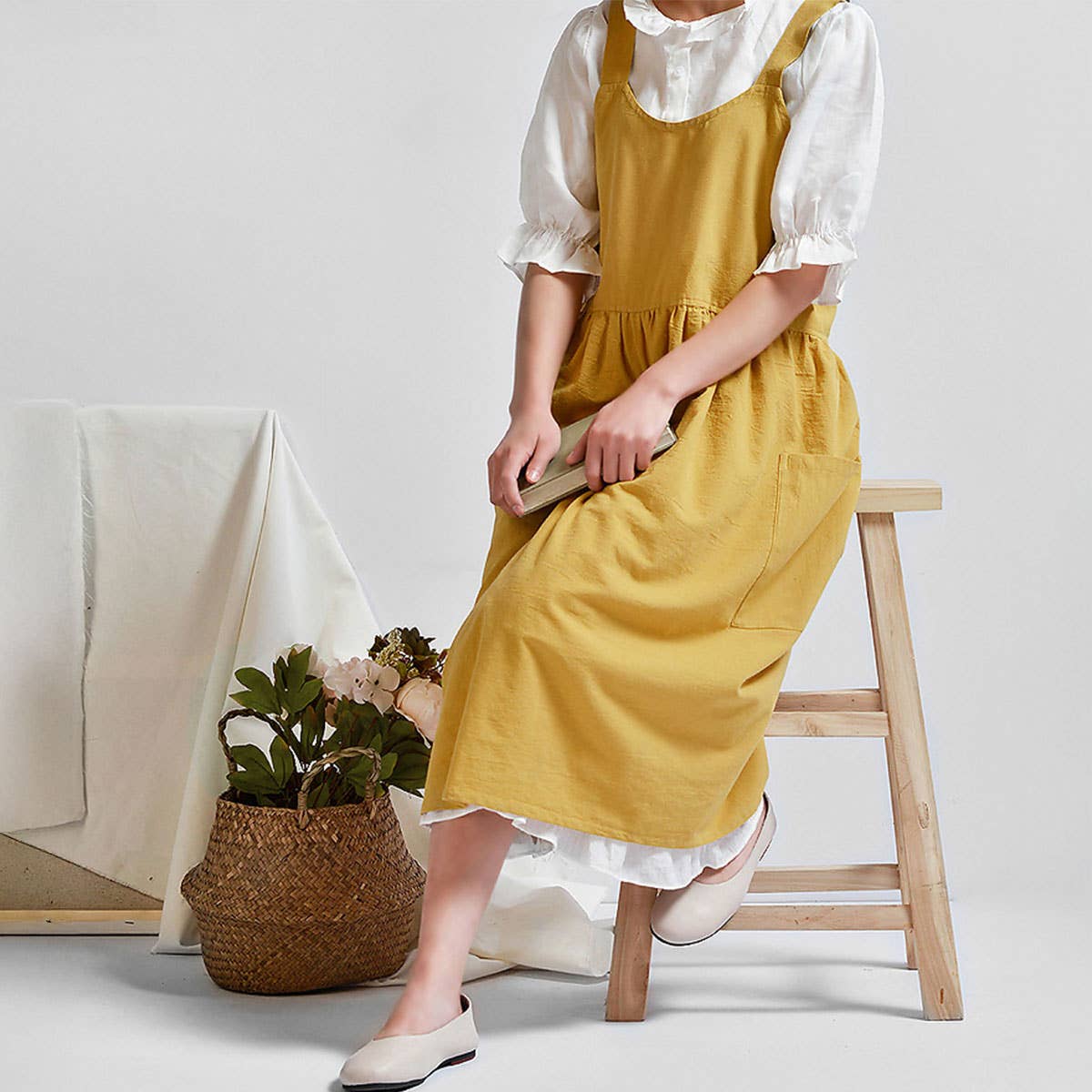 Solid color art cotton linen Aprons with pockets_CWMM3293