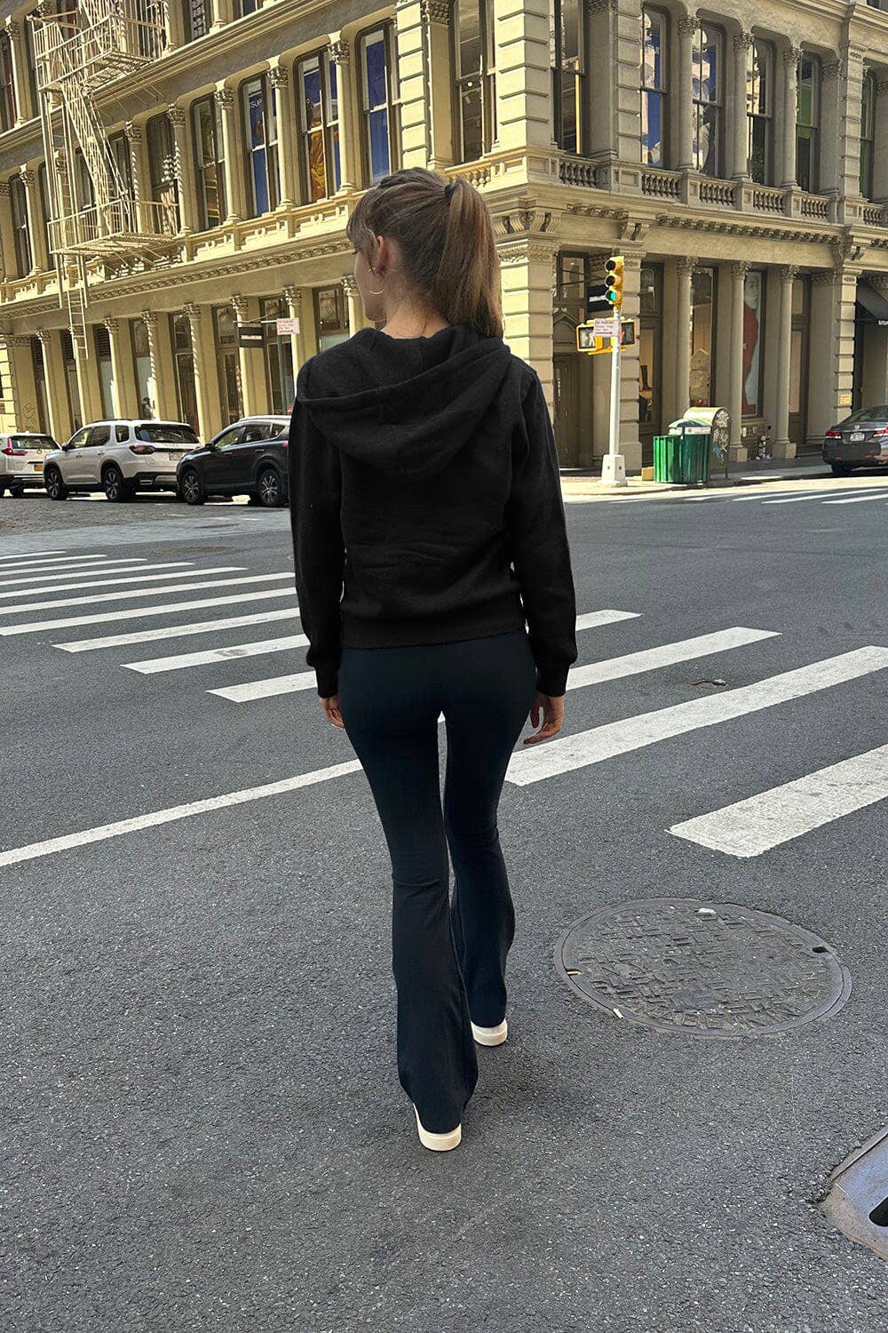 Sporty casual zip-up hooded sweatshirt