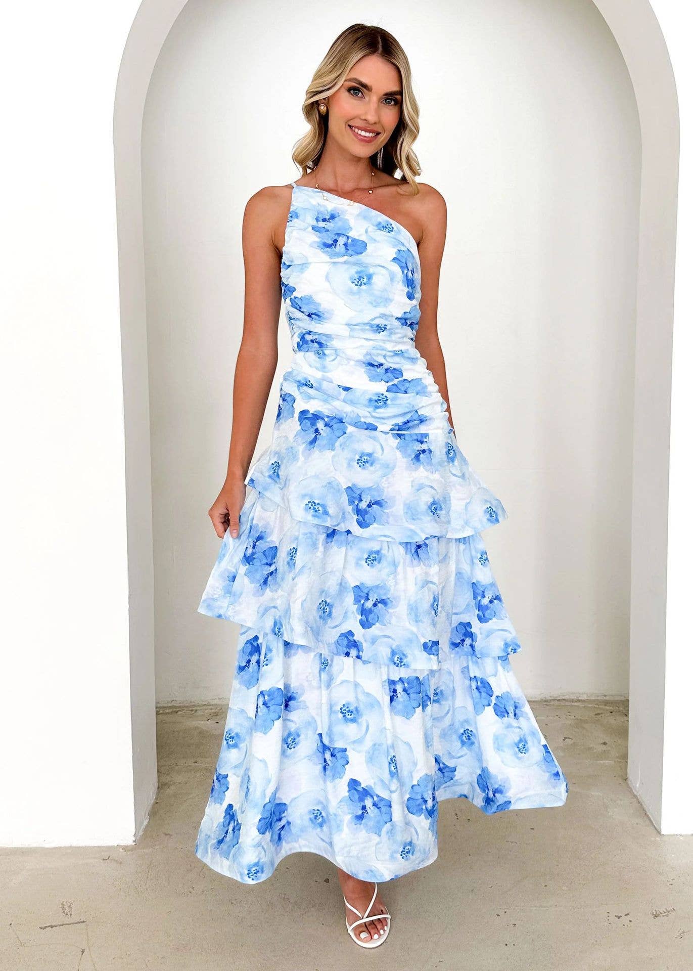 Style one-shoulder halter print long swing dress
