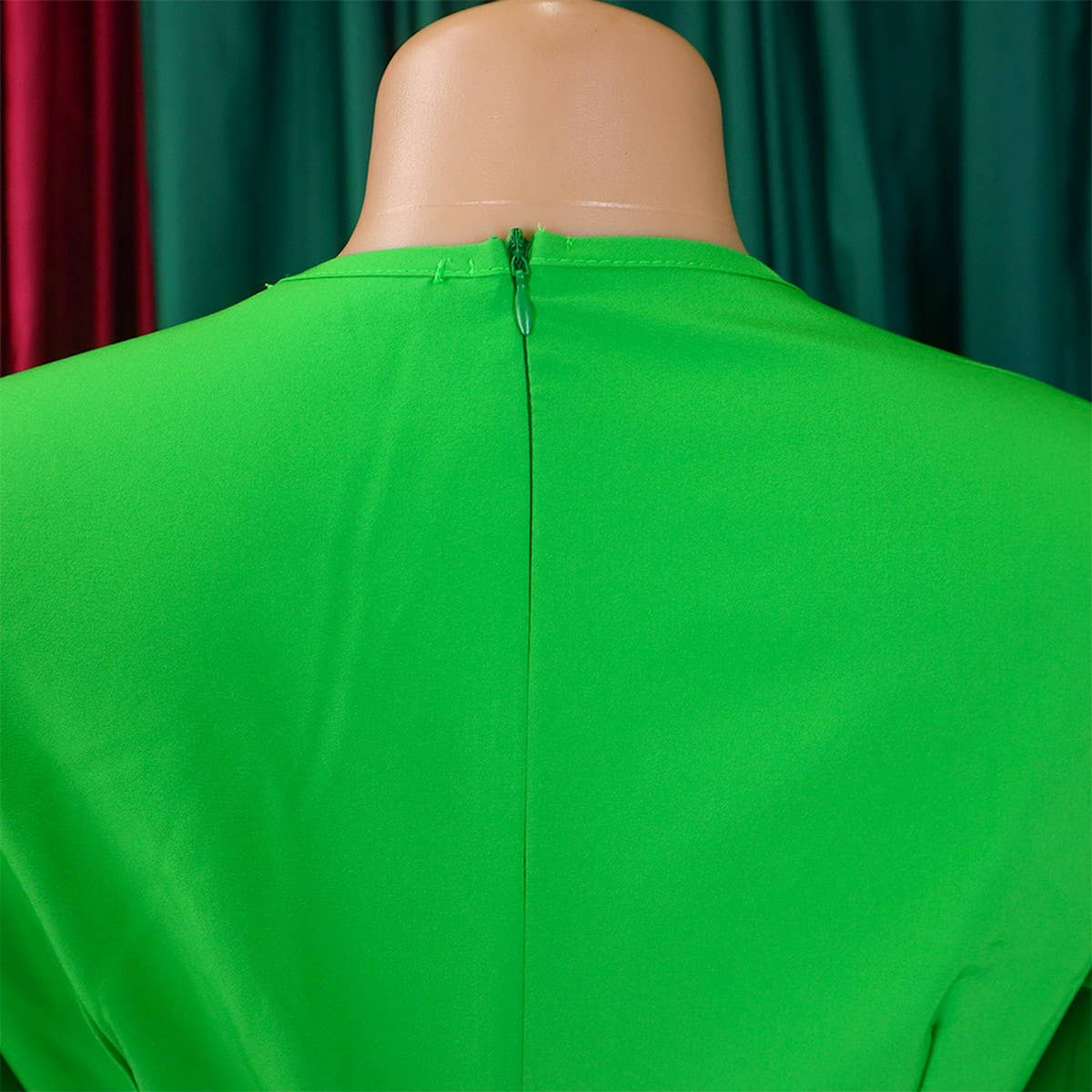 SOLID COLOR V-NECK LONG SLEEVE PLEATED SKIRT DRESS_CWDSD6145