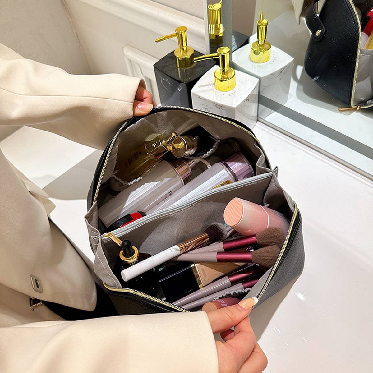 HIGH-END PORTABLE LARGE-CAPACITY COSMETIC BAG_CWAB4477