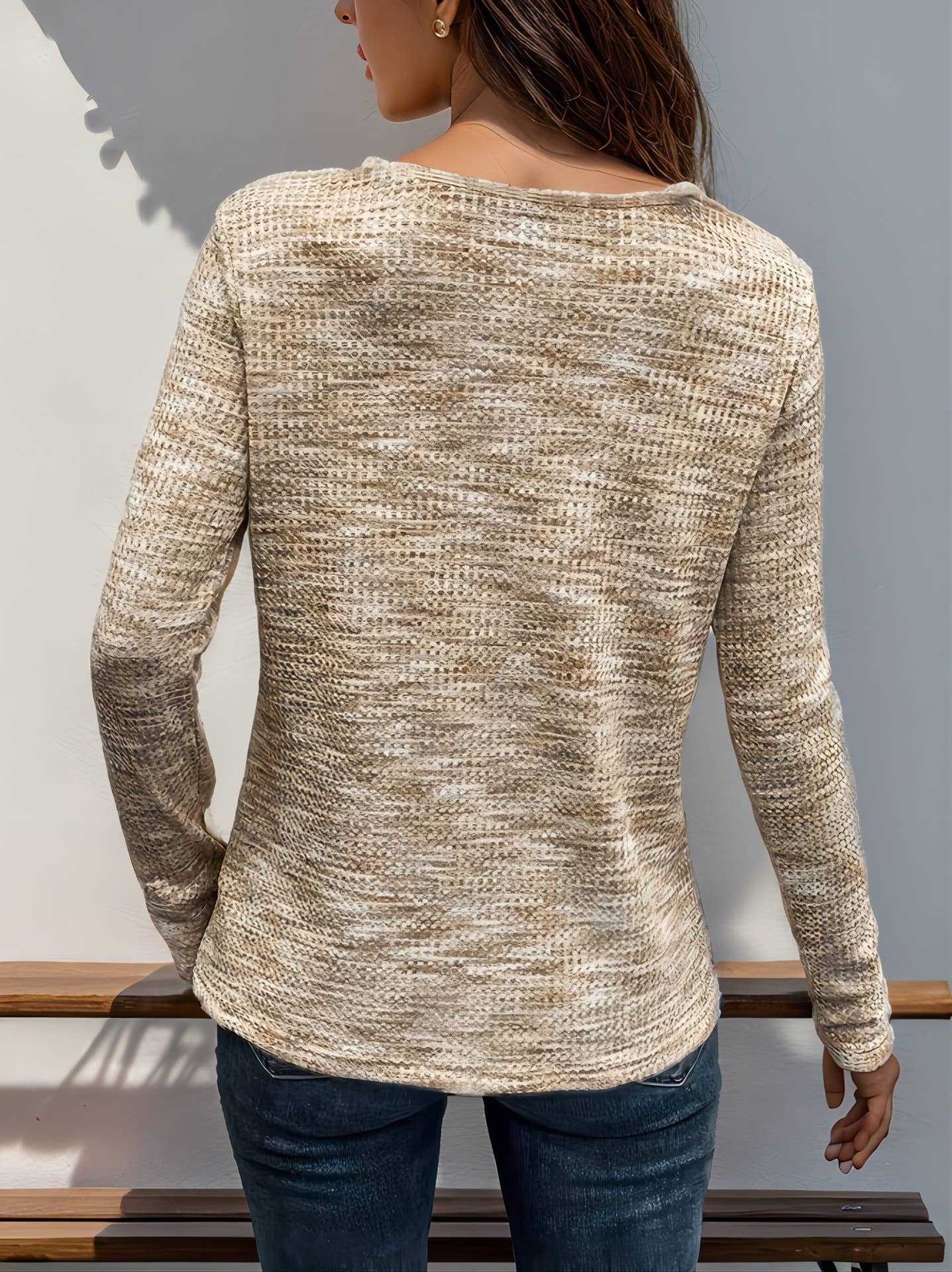 V-neck button decorated long-sleeved T-shirt