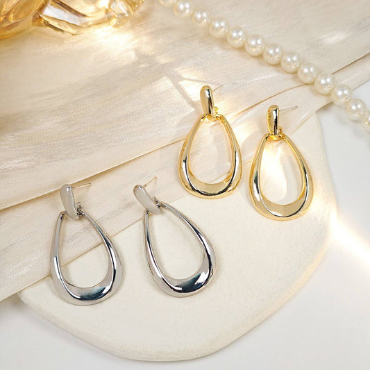 SIMPLE AND VERSATILE GEOMETRIC OVAL EARRINGS