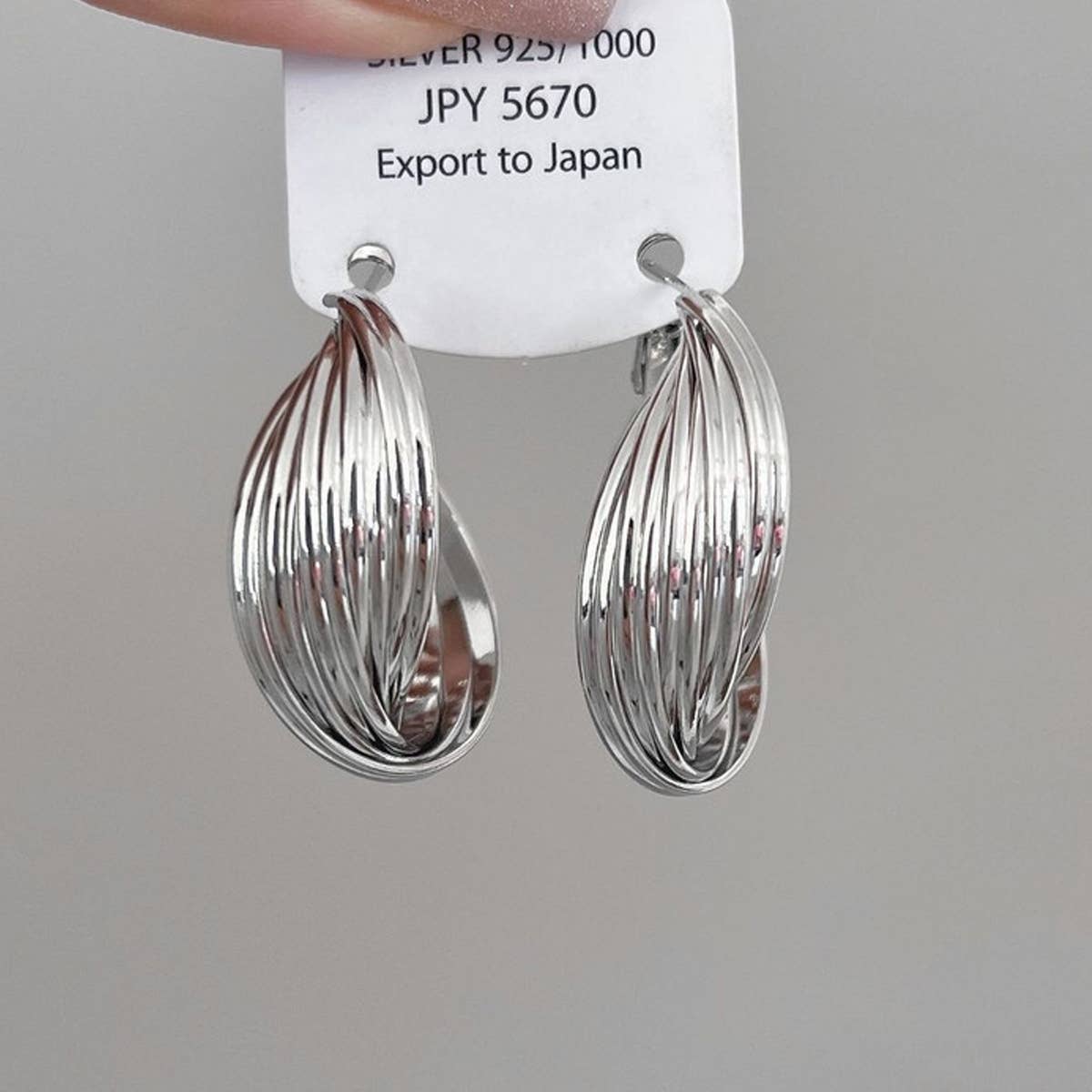 RETRO MULTI-LAYERED LARGE HOOP EARRINGS_CWAJE1319