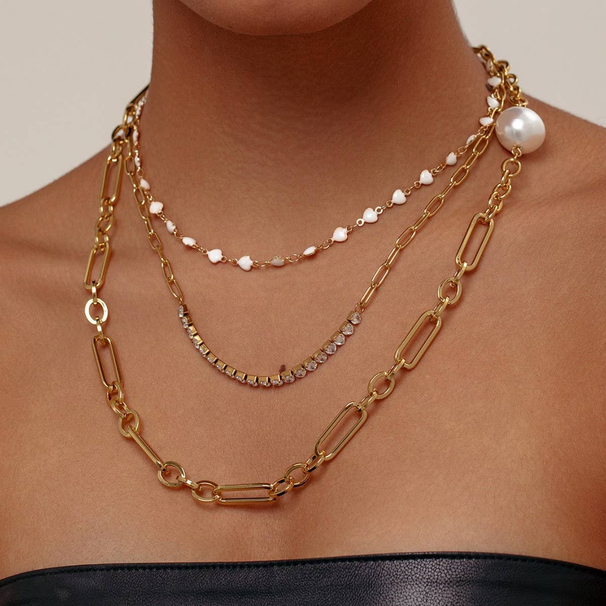 STAINLESS STEEL SMALL PEARL THREE-LAYER NECKLACE_CWMM3581