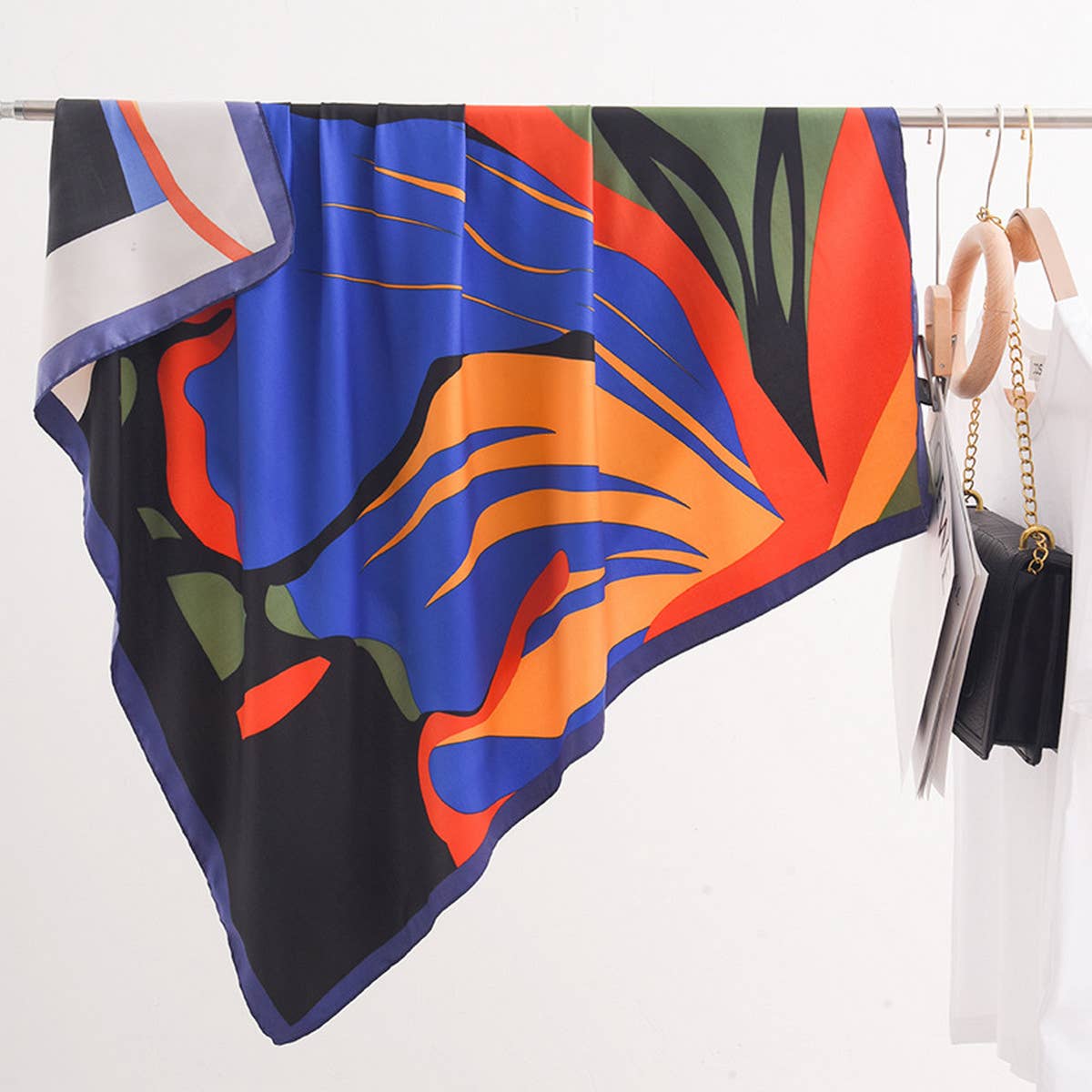 CWASC2401_RETRO GRAFFITI SQUARE SCARF COLORFUL NICHE SCARF