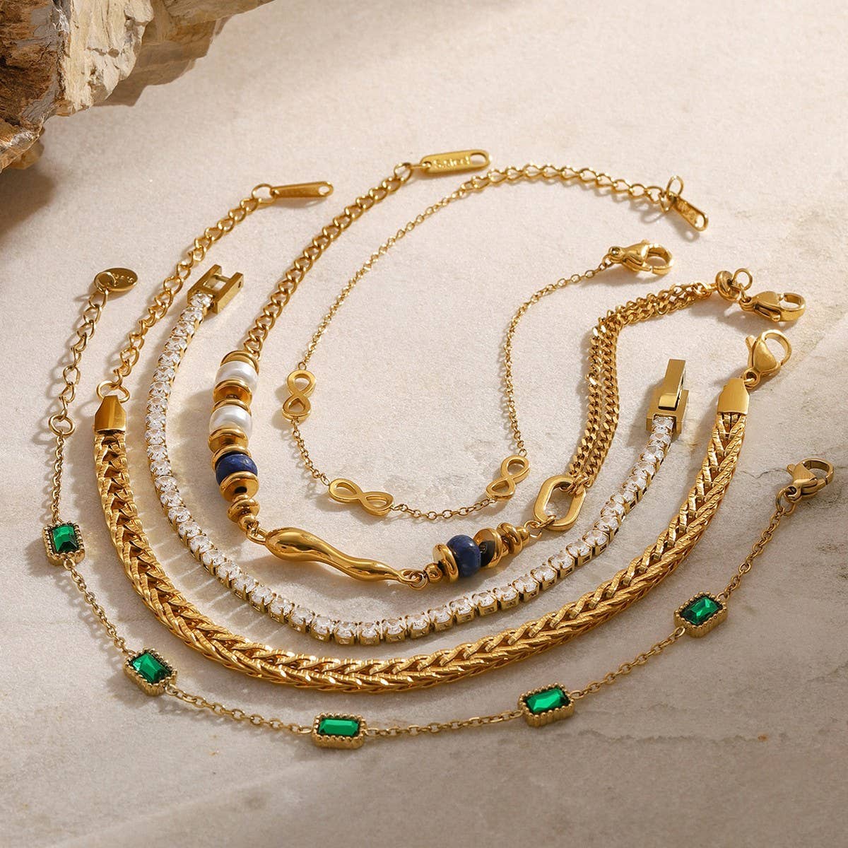 Zircon & Pearl Chain Bracelet in Stainless Steel_CWAJE4658