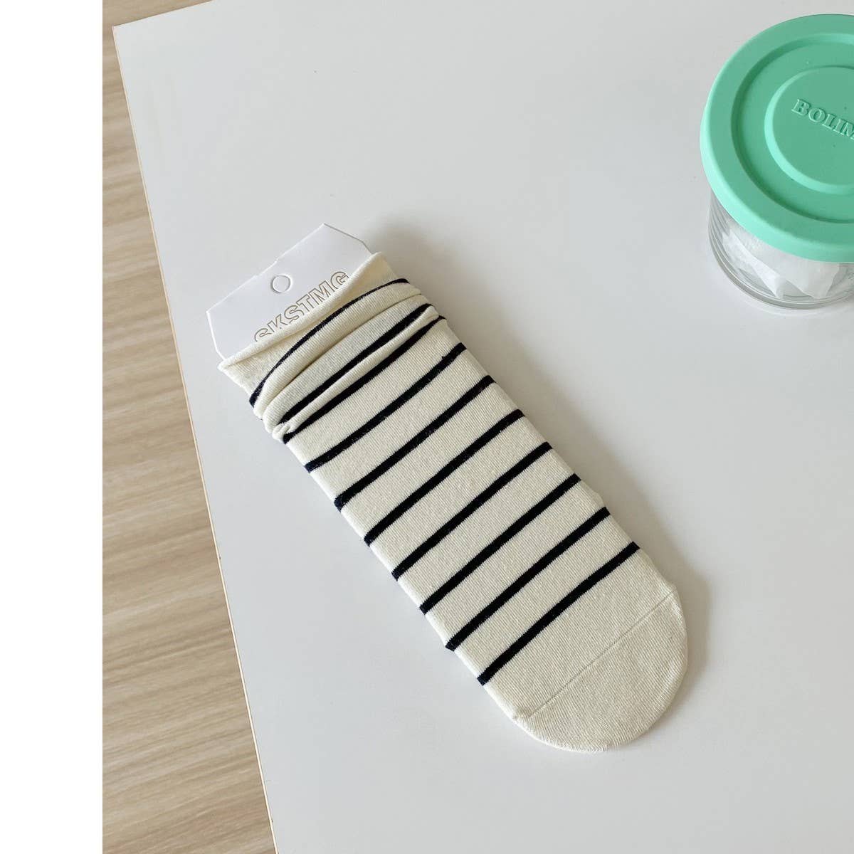 WOMEN HEMMED STRIPED STRAIGHT SOCKS