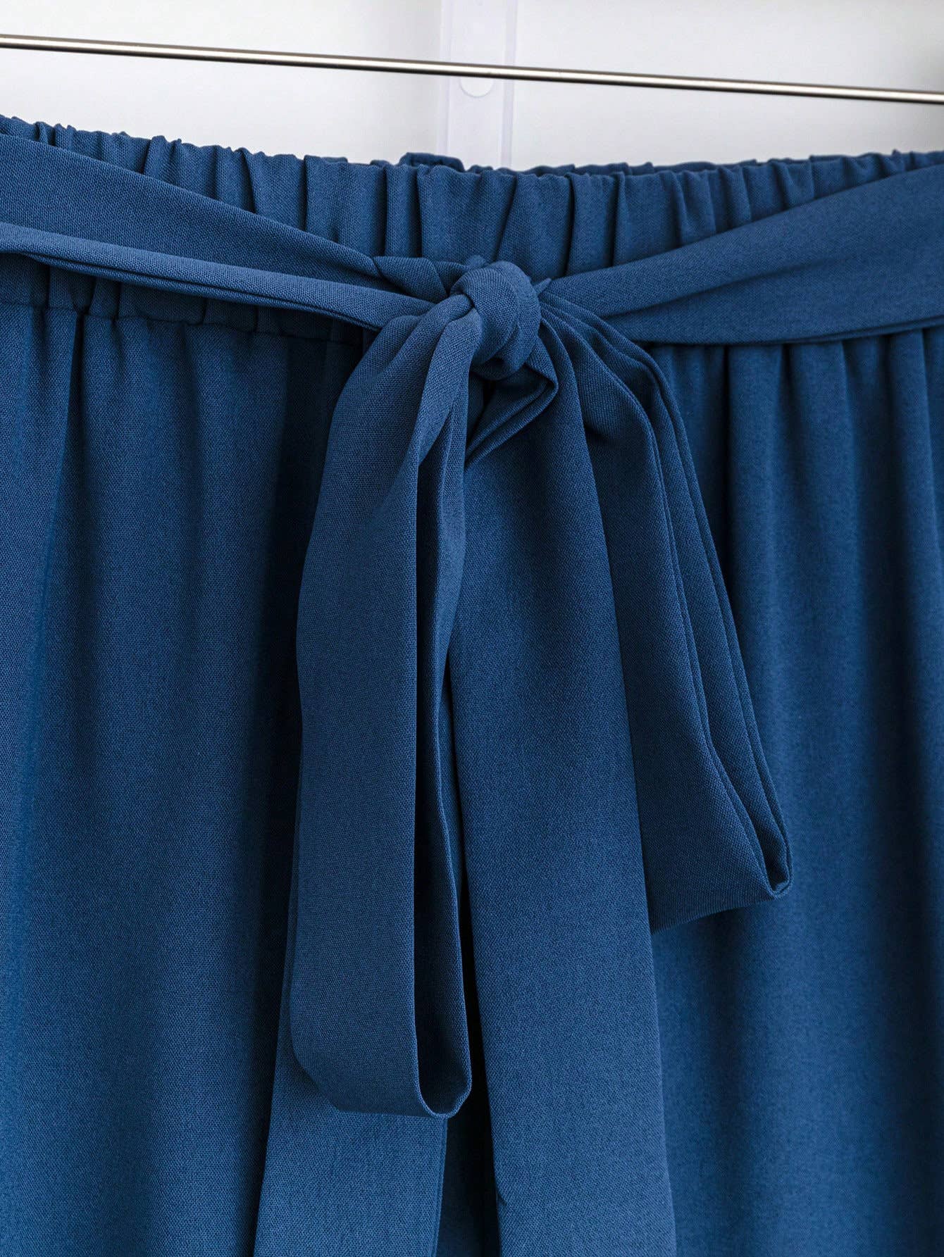 Solid color pantsuit lotus sleeve printed top