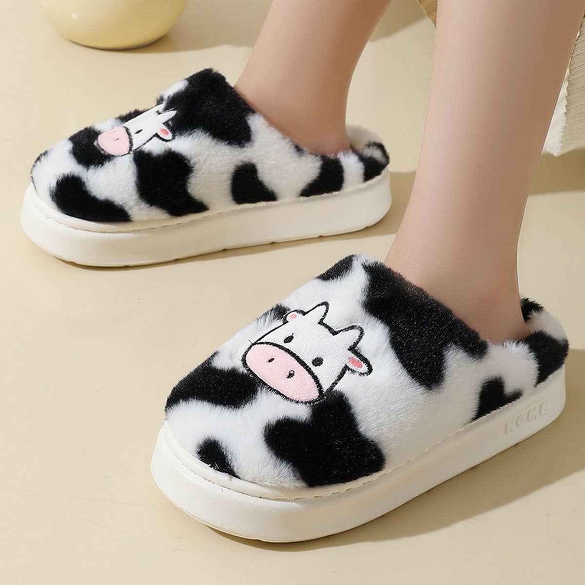 CUTE CARTOON COW STYLE WINTER COTTON SLIPPERS