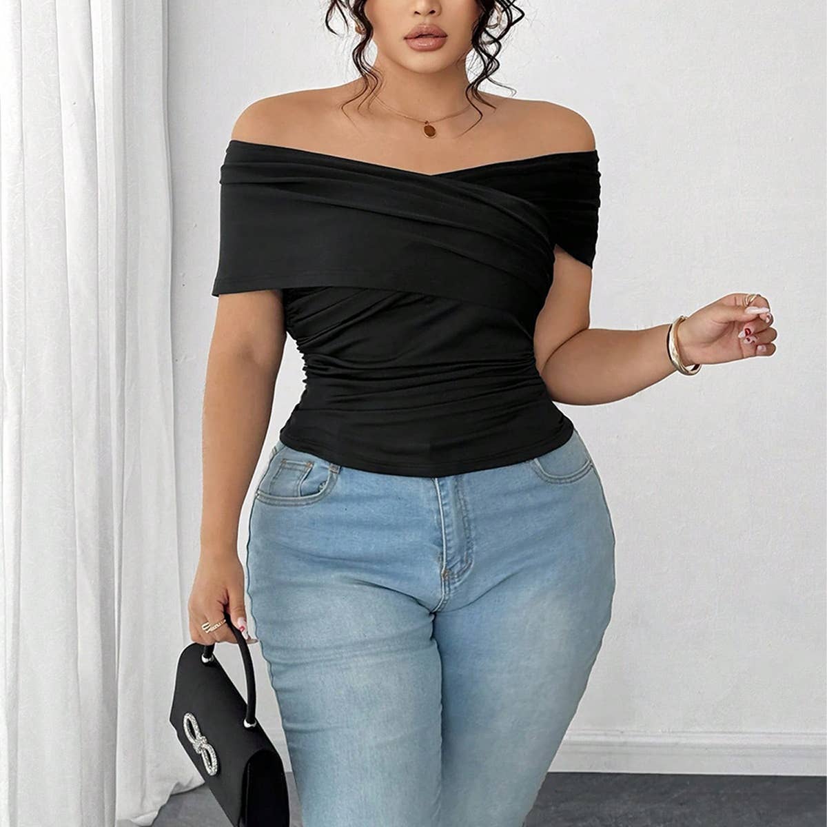 Chic Off Shoulder T-Shirt ??Elegant Summer Style_CWTHT0260