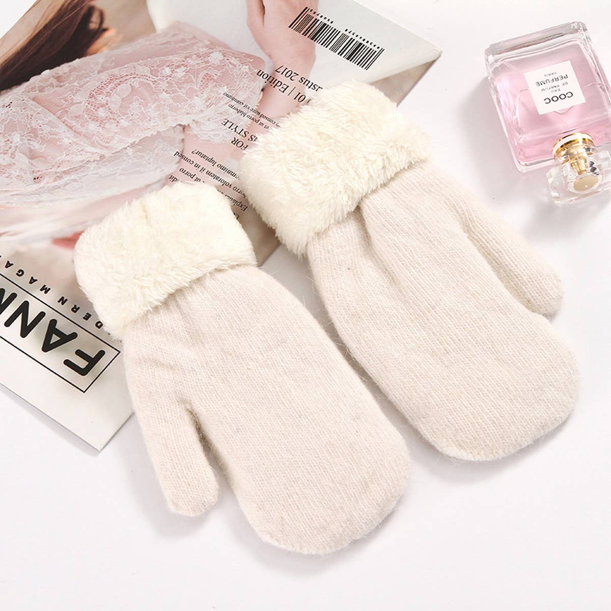 Cute Bunny Fur Mittens ? Warm Double Fleece_CWAG0250