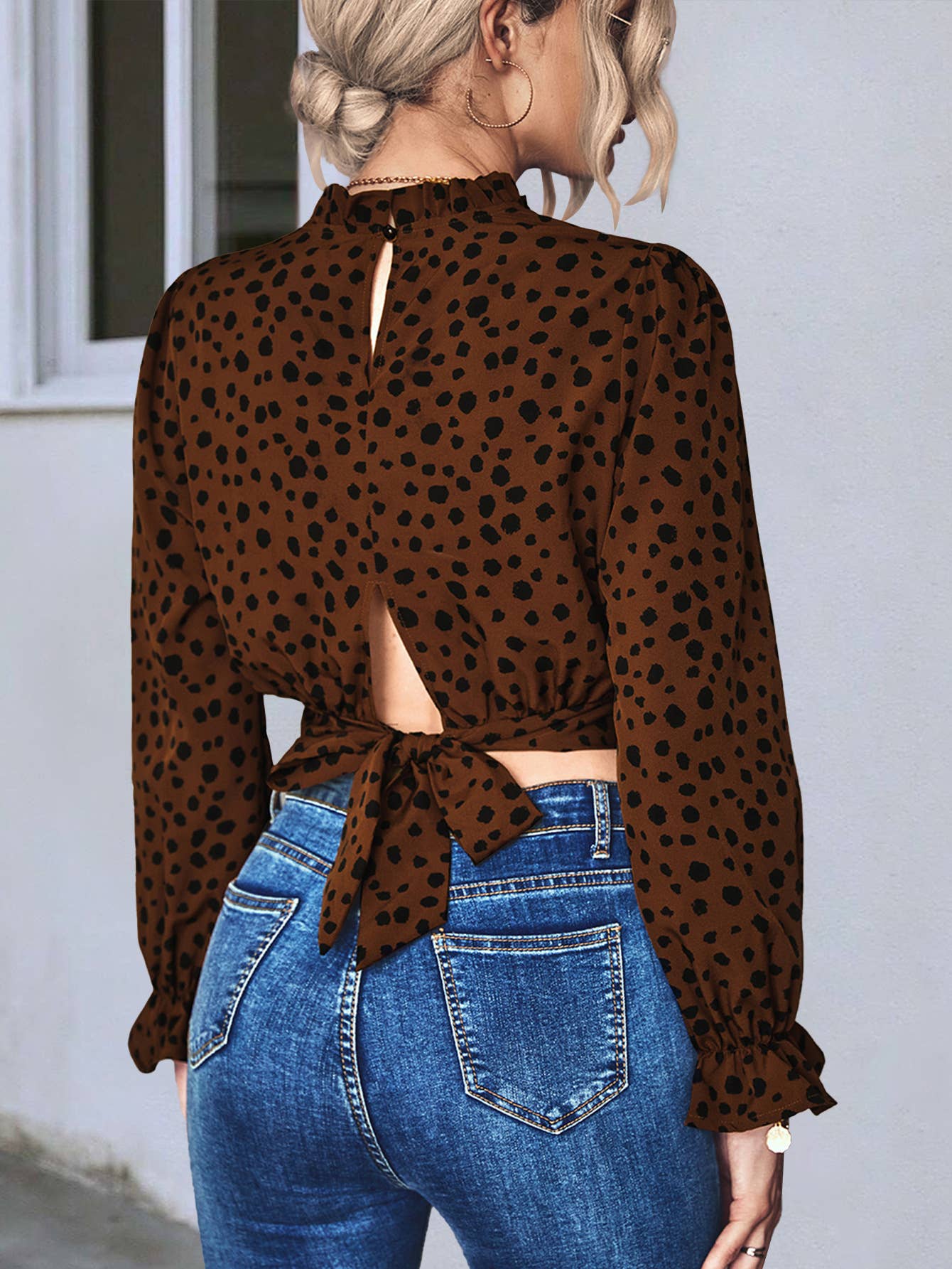 SHORT, LONG-SLEEVED SHIRT WITH LOTUS COLLAR