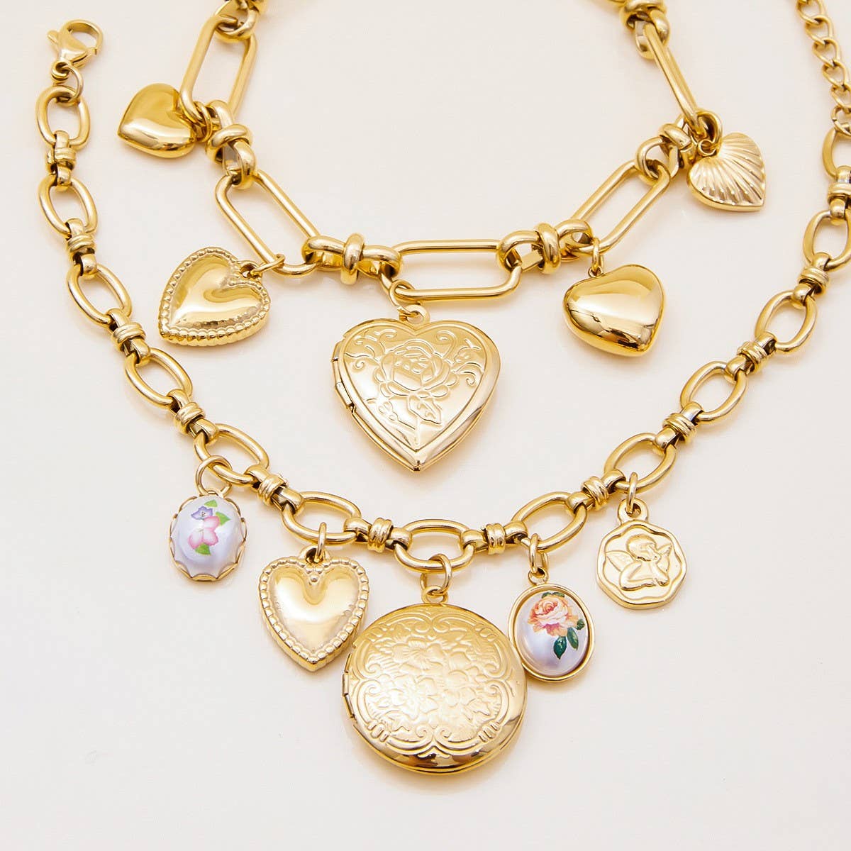 Sweet 18K Gold Pearl Angel Heart Photo Bracelet