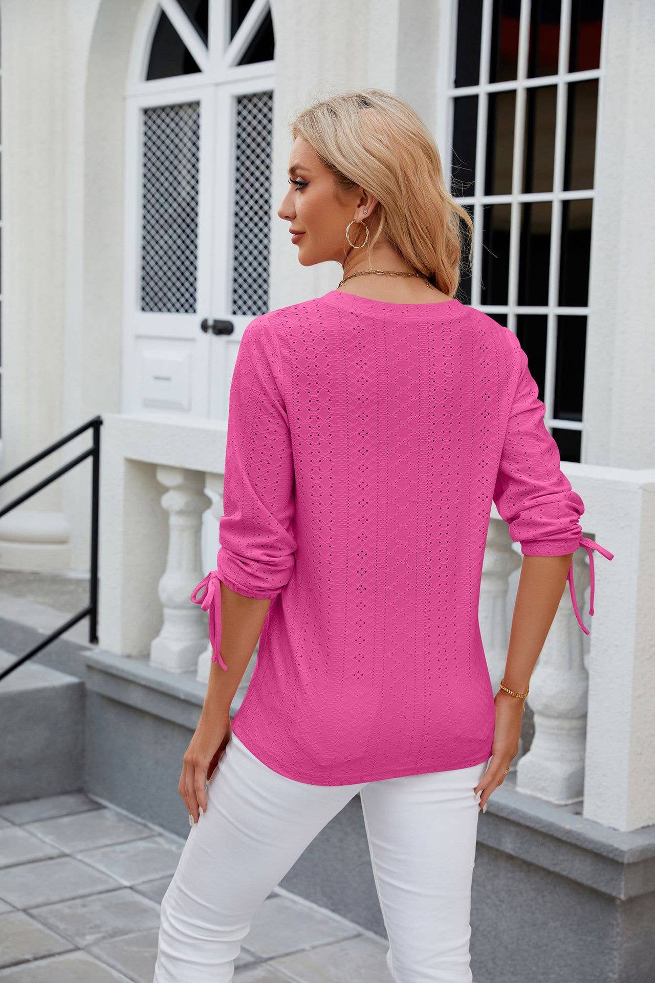 V-neck seven-point sleeved drawstring loose shirt