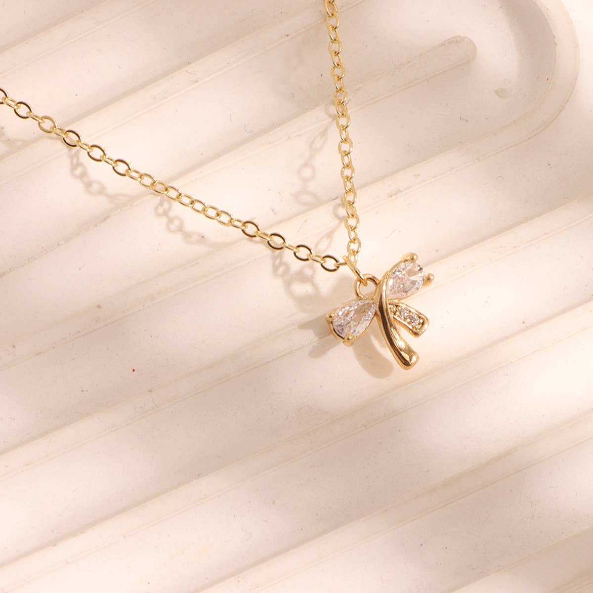 Copper-plated bow collarbone necklace