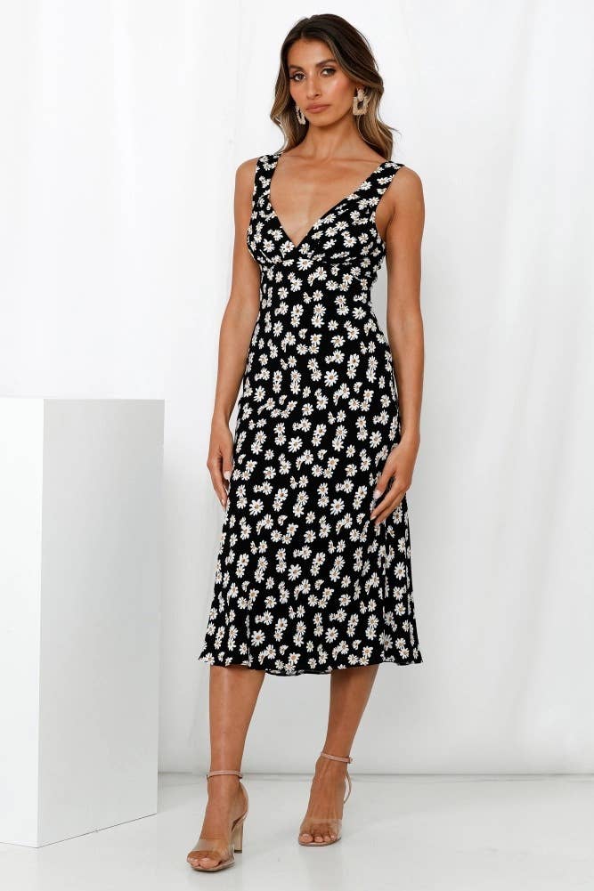 SMALL DAISY PRINT DEEP V-NECK HALTER DRESS