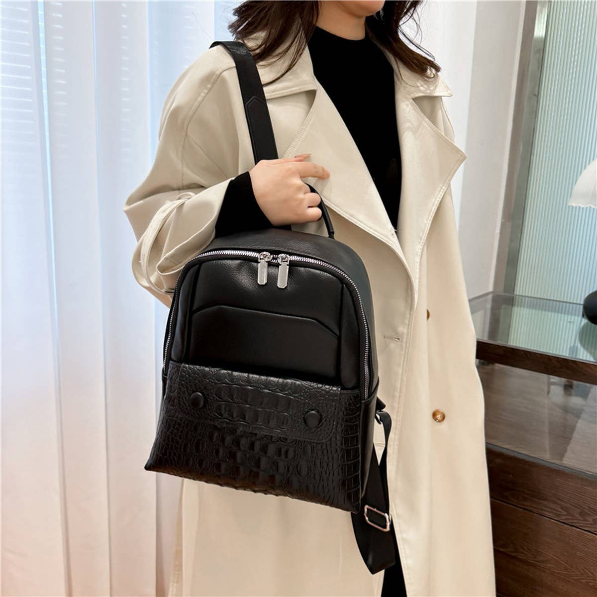 VERSATILE AND FASHIONABLE LARGE-CAPACITY BACKPACK_CWAB2896