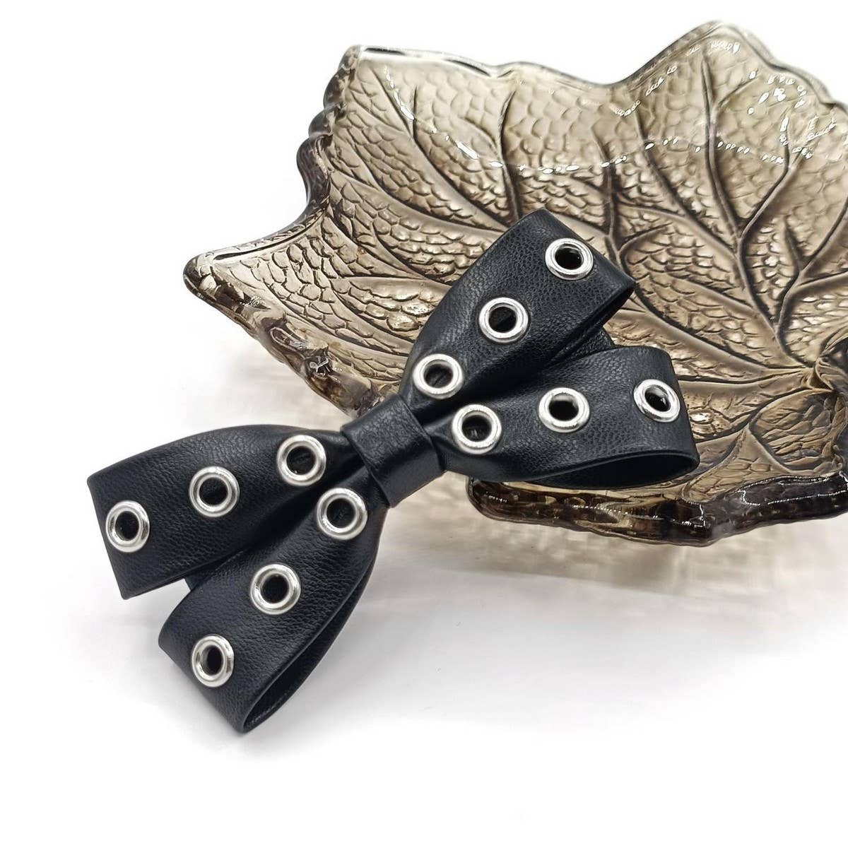 Elegant Studded Large Bow Hair Clip_CWAHA6346