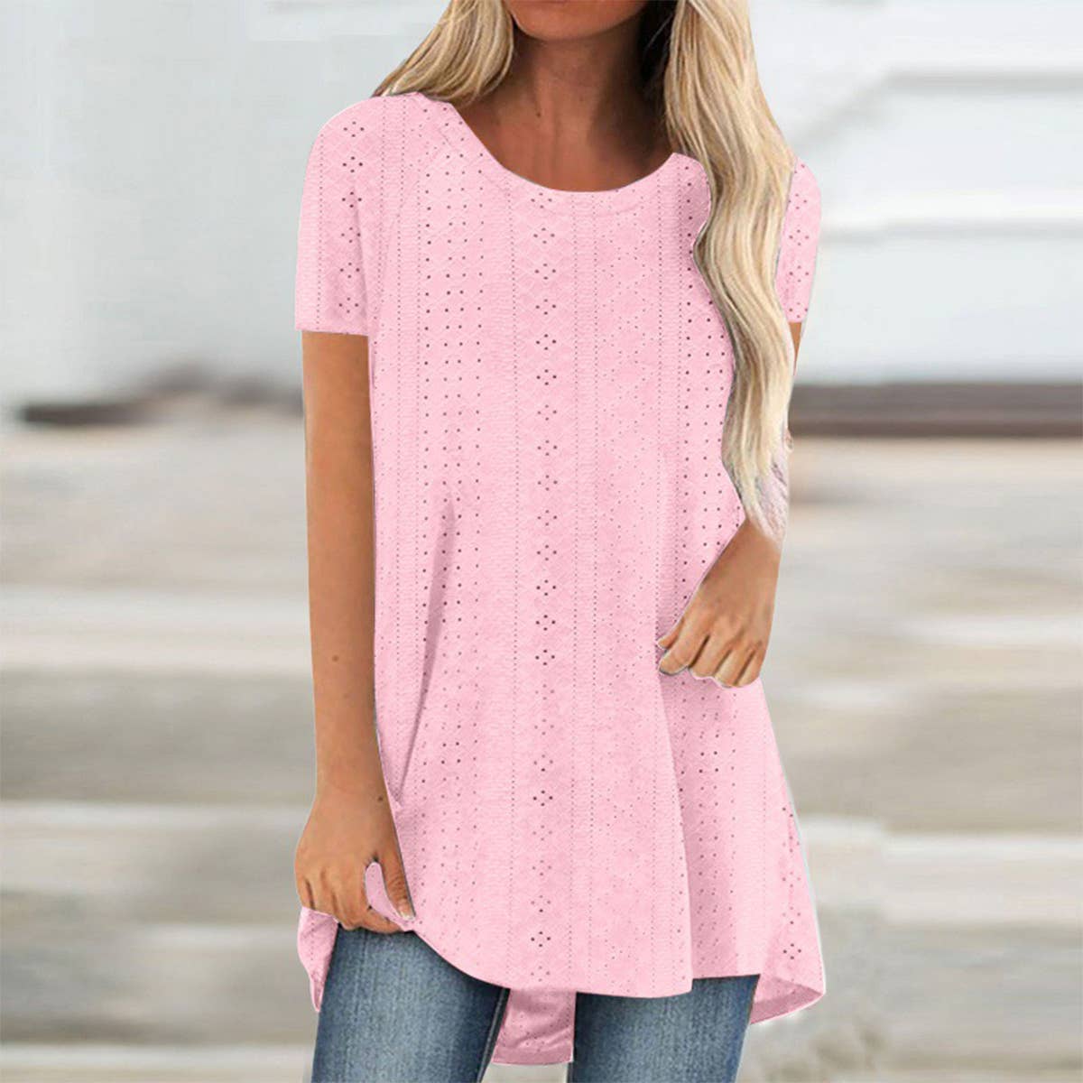 Round neck short sleeve with irregular hem