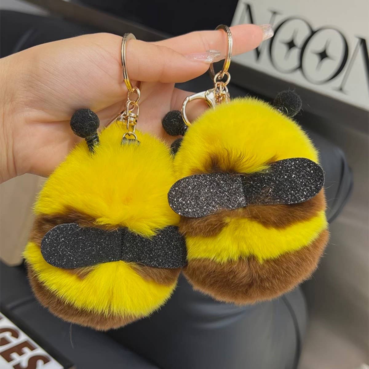 CUTE PLUSH BEE CAR KEYCHAIN BAG PENDANT GIFT