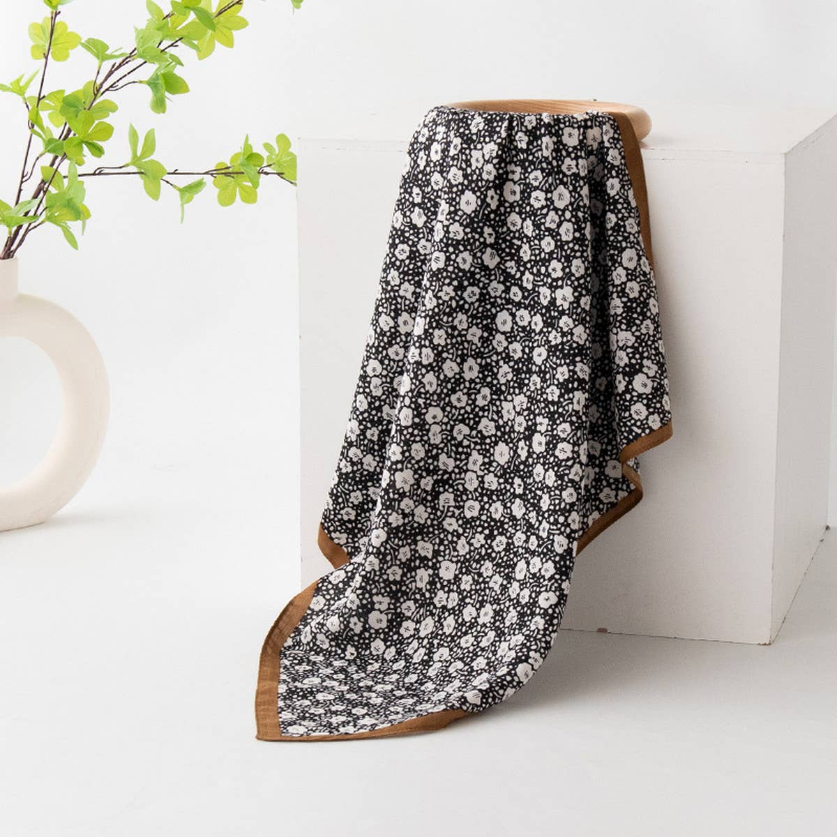 FLORAL PRINT SQUARE SCARF
