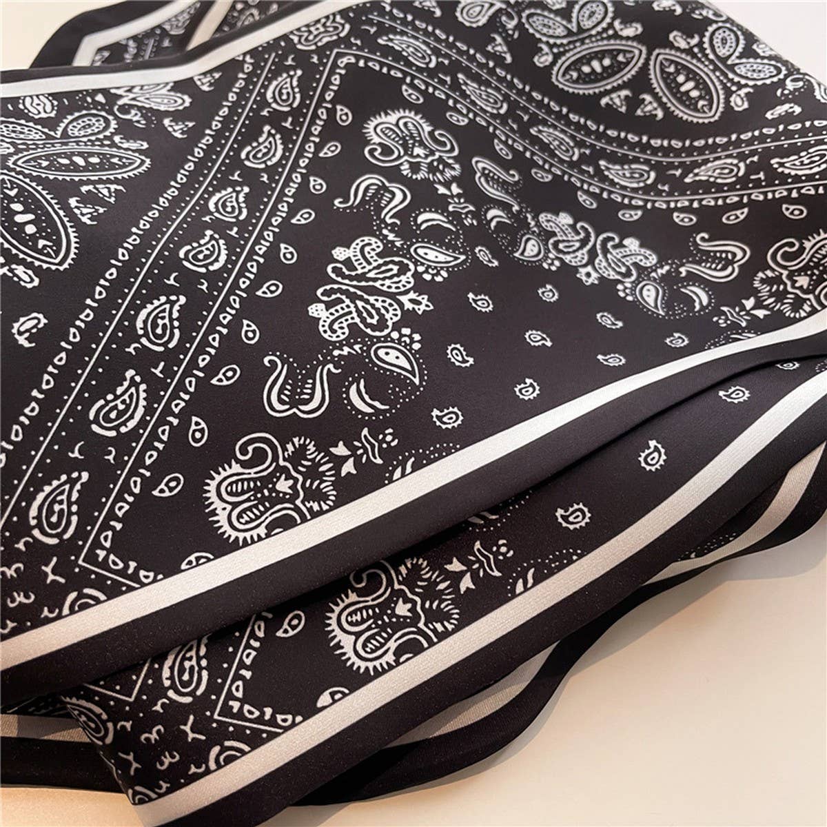 FASHIONABLE AND VERSATILE DOUBLE-LAYER HEAD SCARF_CWASC1513