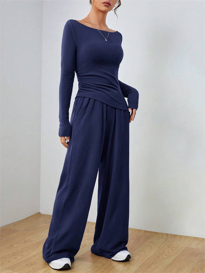 Loose-fitting top and wide-leg pants set