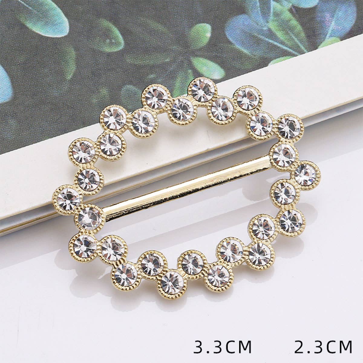 OVAL DIAMOND BORDER SCARF RING WITH NO UPKEEP_CWMM2127