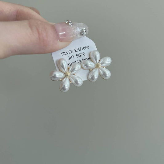 FRESH PEARL PEACH BLOSSOM EARRINGS