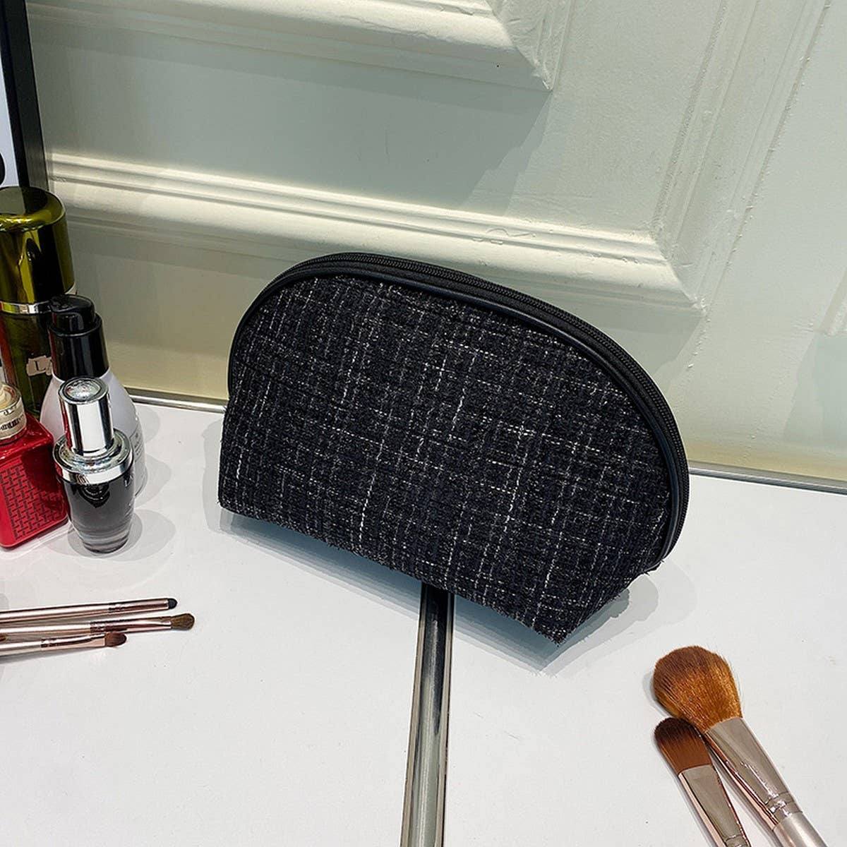 SEMI-CIRCULAR PORTABLE TRAVEL COSMETIC BAG_CWAB4393