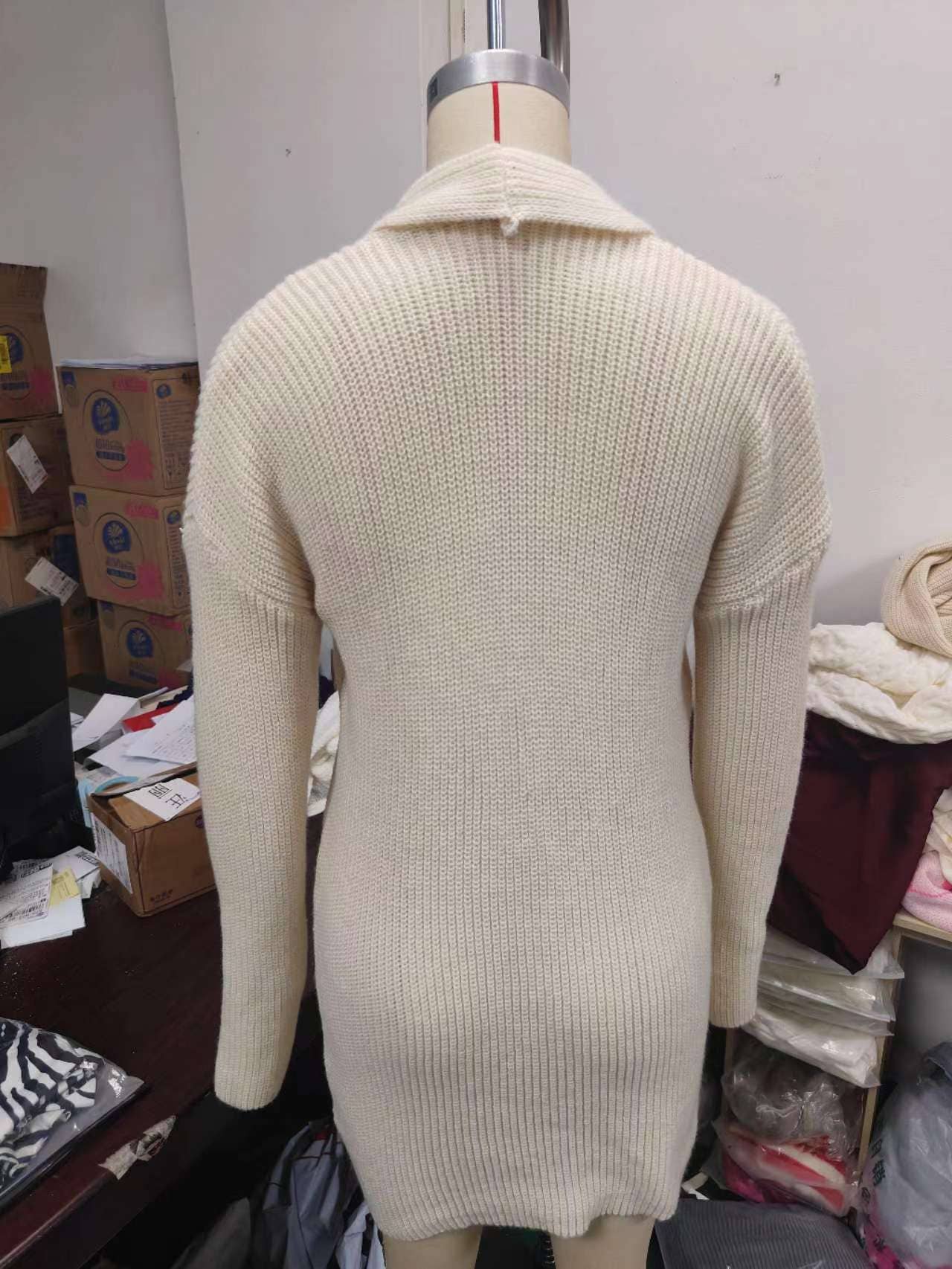 THICK SOLID COLOR V-NECK KNIT CARDIGAN SWEATER